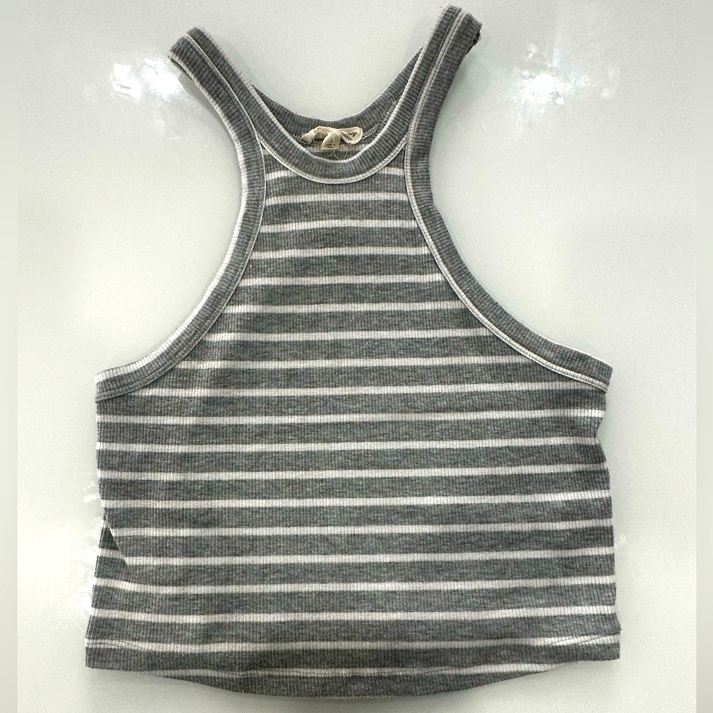 Color: white and grey. Size:L. Ribbed no sleeve tank